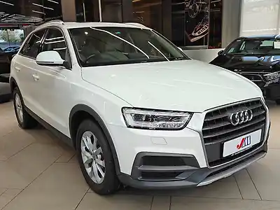 2017 ऑडी q3 30 tfsi प्रीमियम 1