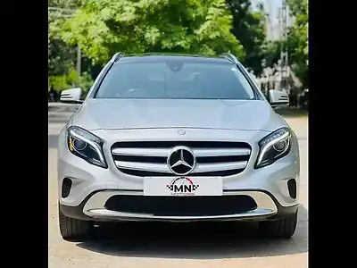 2017 Mercedes-Benz GLA 200 d Sport 1