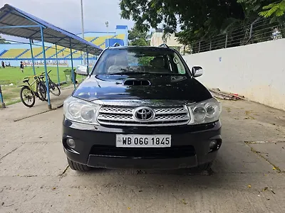 2011 Toyota Fortuner 3.0 MT 1