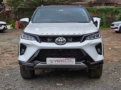 2026 Toyota Fortuner 4X4 4WD Mild Hybrid (Electric + Diesel) Turbo Automatic Dual Tone 1