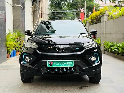 2023 Tata Nexon EV XZ Plus LUX Dark Edition 1 2023 Tata Nexon EV XZ Plus LUX Dark Edition 1