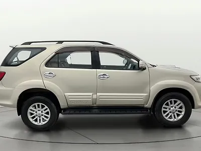 2013 Toyota Fortuner