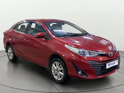 2018 Toyota Yaris V MT 1