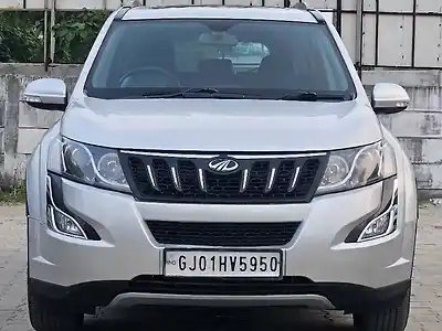 2018 महिंद्रा XUV500 w10 ऑटोमैटिक 1