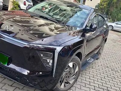 2025 Mahindra XEV 9e Pack Three 79.0 kWh 11.2kW Charger