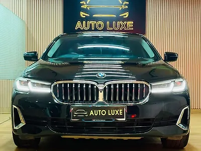 2022 BMW 5-Series 520d Luxury Line 1