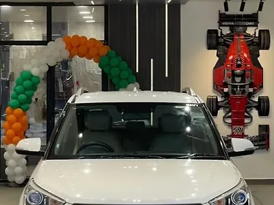 2017 Hyundai Creta SX Plus 1.6 Dual Tone Petrol 1