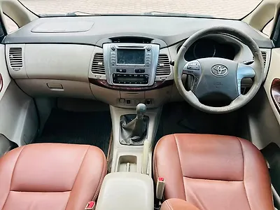 2014 Toyota Innova 2.5 VX 7 STR BS-IV
