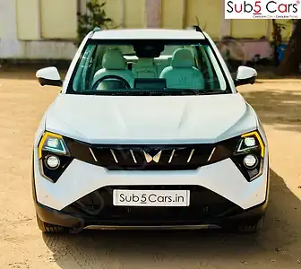 2024 Mahindra XUV 3XO AX7L Petrol 1.2L Turbo Automatic (TC) Dual Tone 1