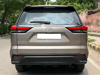 2025 Toyota Innova Hycross ZX (O) Hybrid (Electric + Petrol) Automatic (e-CVT) 7 STR Limited Edition 1