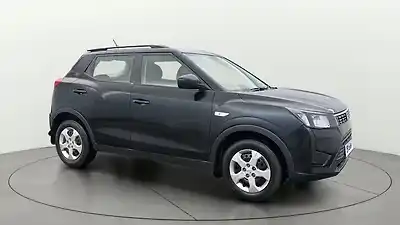 2023 महिंद्रा XUV300 w6 1.2 पेट्रोल 1 2023 महिंद्रा XUV300 w6 1.2 पेट्रोल 1