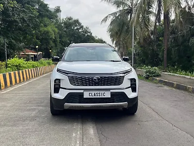 2025 Tata Safari Accomplished Plus 7 STR AT 1