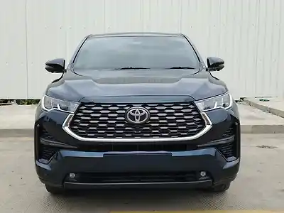 2023 टोयोटा इनोवा हायक्रॉस ZX Hybrid (Electric + Petrol) Automatic (e-CVT) 7 STR 1