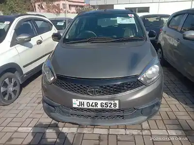 2018 टाटा टियागो रेवोटॉर्क एक्सबी 1 2018 टाटा टियागो रेवोटॉर्क एक्सबी 1
