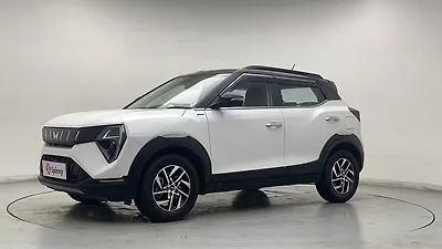 2024 Mahindra XUV 3XO AX5 Petrol 1.2L Turbo Automatic (TC) 1 2024 Mahindra XUV 3XO AX5 Petrol 1.2L Turbo Automatic (TC) 1
