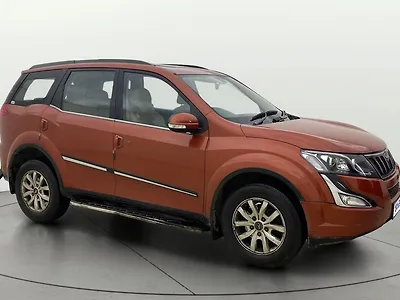 2017 Mahindra XUV500 W10 AT 1.99 1