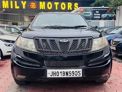 2016 Mahindra XUV500 W8 [2015-2017] 1