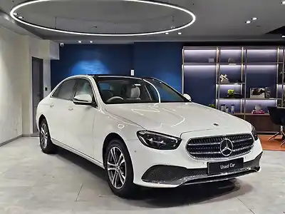 2021 मर्सिडीज़ बेंज़ E-क्लास e 220d एक्सक्लूज़िव [2021-2023] 1