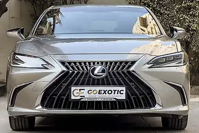 2022 लेक्सस ईएस 300h लग्ज़री 1