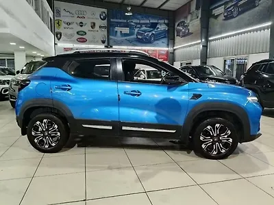 2021 Renault Kiger RXT (O) AMT Dual Tone