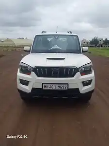 2015 Mahindra Scorpio S10 1