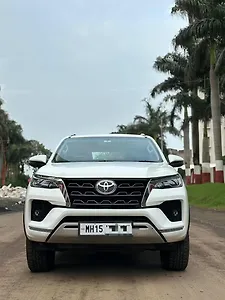 2023 Toyota Fortuner 4x2 2WD Diesel 2.8L Turbo Automatic 1 2023 Toyota Fortuner 4x2 2WD Diesel 2.8L Turbo Automatic 1