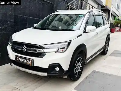 2024 मारुति सुज़ुकी XL6 Zeta Petrol Automatic Smart Hybrid 1