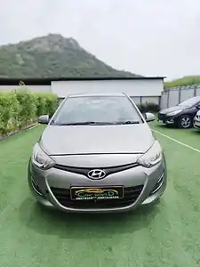 2013 हुंडई i20 मैग्ना 1.4 crdi 1 2013 हुंडई i20 मैग्ना 1.4 crdi 1