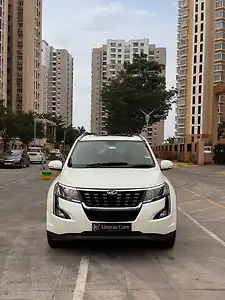 2021 Mahindra XUV500 W11 Opt 1