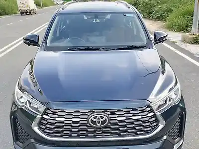 2023 टोयोटा इनोवा हायक्रॉस VX Hybrid (Electric + Petrol) Automatic (e-CVT) 8 STR 1