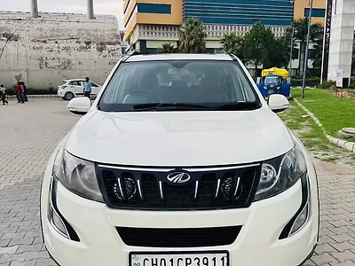 2015 Mahindra XUV500 W10 1