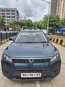 2023 Mahindra XUV300 W4 1.5 Diesel 1 2023 Mahindra XUV300 W4 1.5 Diesel 1