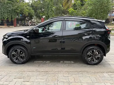 2024 Tata Nexon EV Empowered Plus Long Range