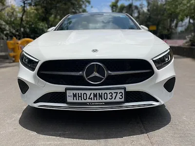 2025 Mercedes-Benz A-Class Limousine 200 1