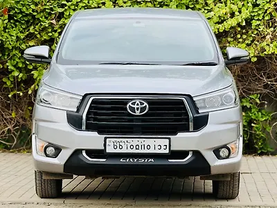 2026 Toyota Innova Crysta VX Diesel Manual 8 STR 1