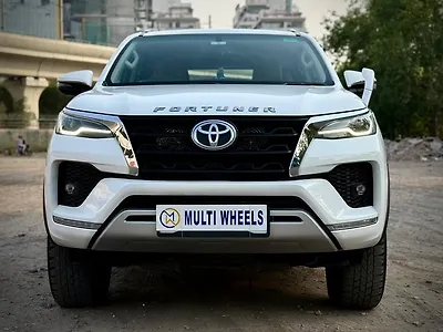 2023 Toyota Fortuner 4x2 2WD Diesel 2.8L Turbo Automatic 1