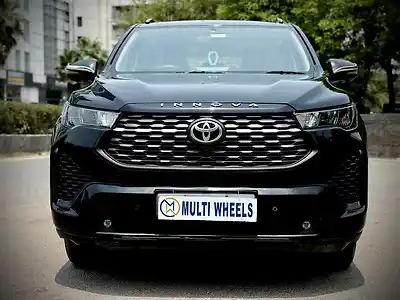 2024 टोयोटा इनोवा हायक्रॉस GX (O) Petrol Automatic (CVT) 8 STR Platinum White Pearl 1