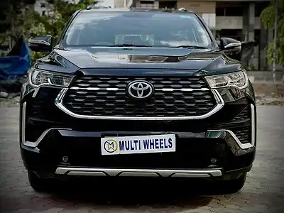 2025 टोयोटा इनोवा हायक्रॉस VX (O) Hybrid (Electric + Petrol) Automatic (e-CVT) 7 STR 1