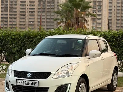 2015 Maruti Suzuki Swift VXi [2014-2017] 1
