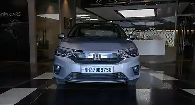 2022 होंडा सिटी ZX सीवीटी पेट्रोल 1 2022 होंडा सिटी ZX सीवीटी पेट्रोल 1