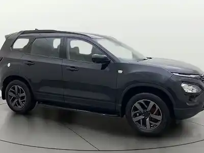 2023 टाटा सफारी xza प्लस (o) रेड डार्क एडिशन 1