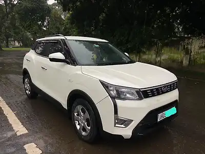 2019 Mahindra XUV300 W6 1.2 Petrol 1