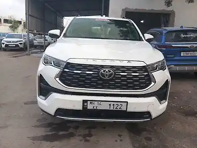 2023 टोयोटा इनोवा हायक्रॉस ZX Hybrid (Electric + Petrol) Automatic (e-CVT) 7 STR 1