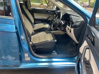 2023 Skoda Slavia Style 1.0L TSI AT