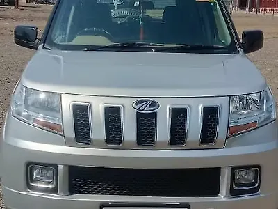 2018 Mahindra TUV300 T8 1