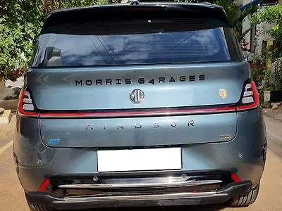 2025 MG Windsor EV Essence 38.0 kWh