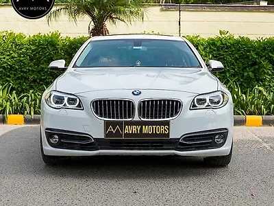 2016 BMW 5-Series 520i Luxury Line 1