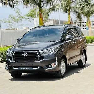 2018 Toyota Innova Crysta 2.4 V Diesel 1 2018 Toyota Innova Crysta 2.4 V Diesel 1