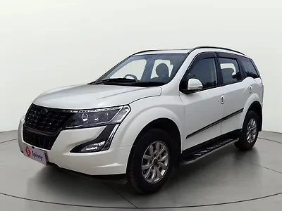 2020 Mahindra XUV500 W9 [2018-2020] 1