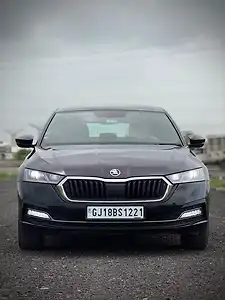 2022 स्कोडा ऑक्टाविया l&k 2.0 1